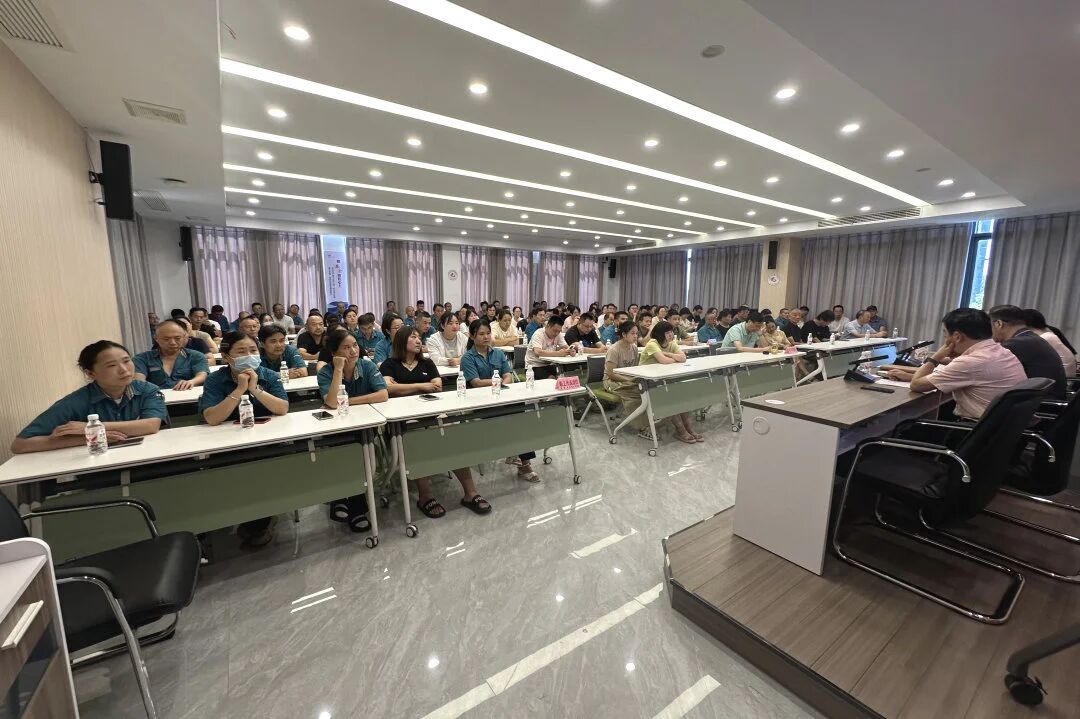 Changshu Polyester a organisé les troisième et quatrième conférences des représentants des membres et des représentants des employés du syndicat
